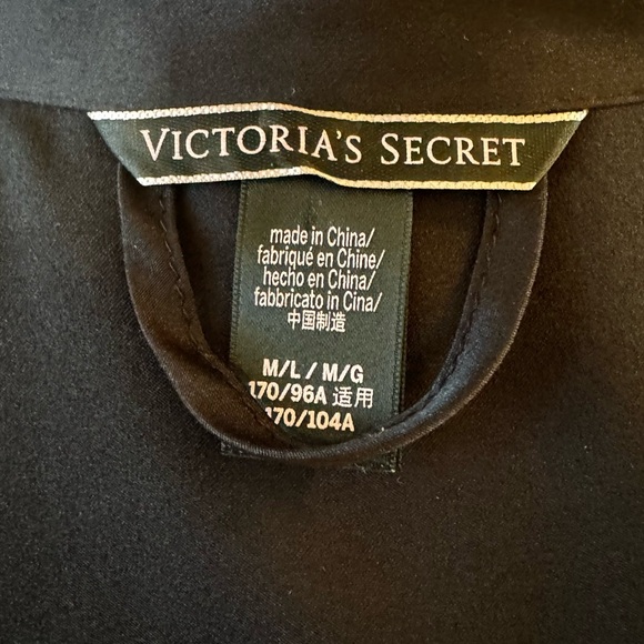 Victoria’s Secret Robe - Picture 2 of 8